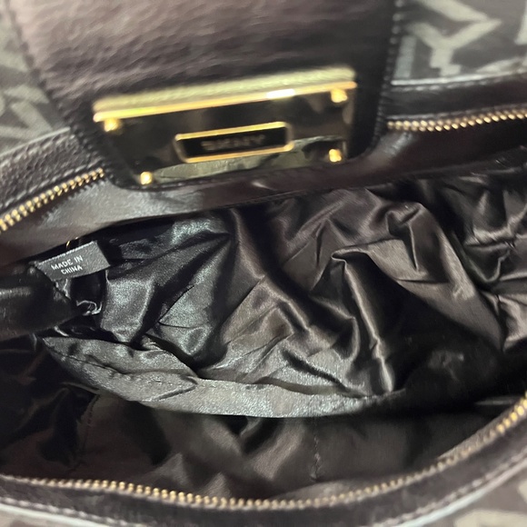 Vintage Black DKNY Bag - Picture 10 of 12